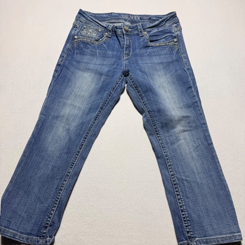 Grace in LA Capri Jeans Size 29 Denim Medium Blue Faded Wash Embroidered Pocket